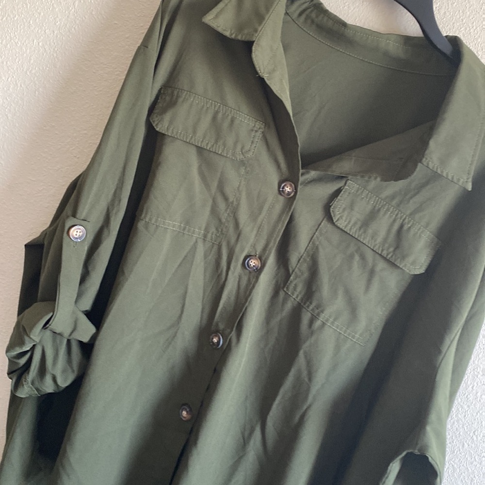 Shein Button down - Picture 2 of 2